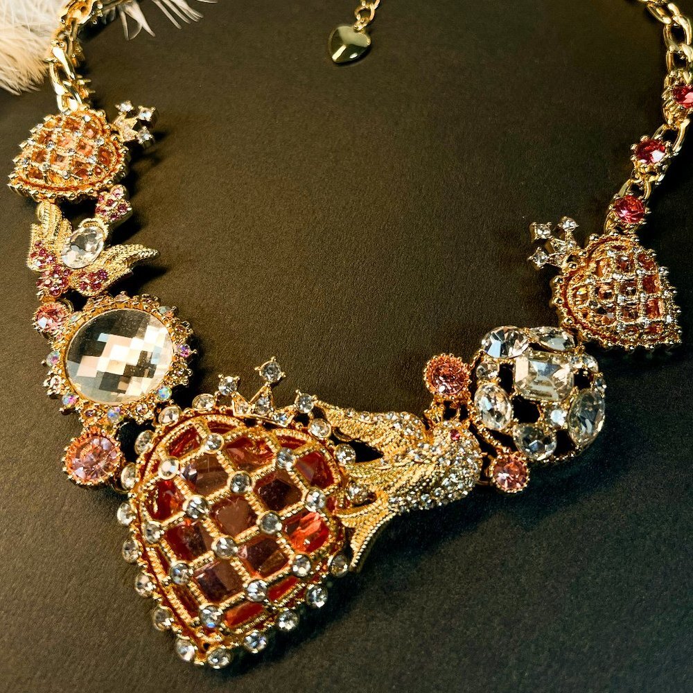 EUC handmade elegant gold red heart rhinestone dressy crystal statement necklace